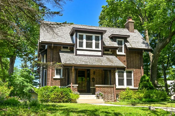 $679,000 | 2524 East Menlo Boulevard, Shorewood, WI 53211