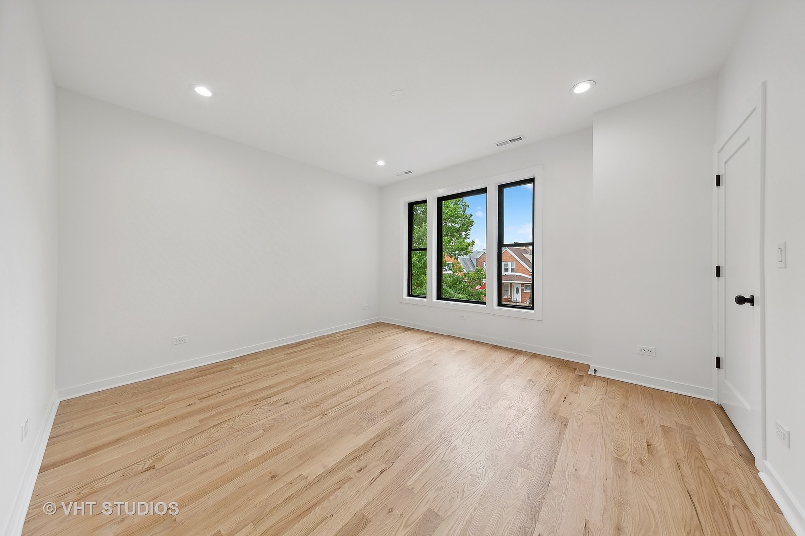 1223 North Harding Avenue Chicago, IL 60651 - Photo 19 of 38