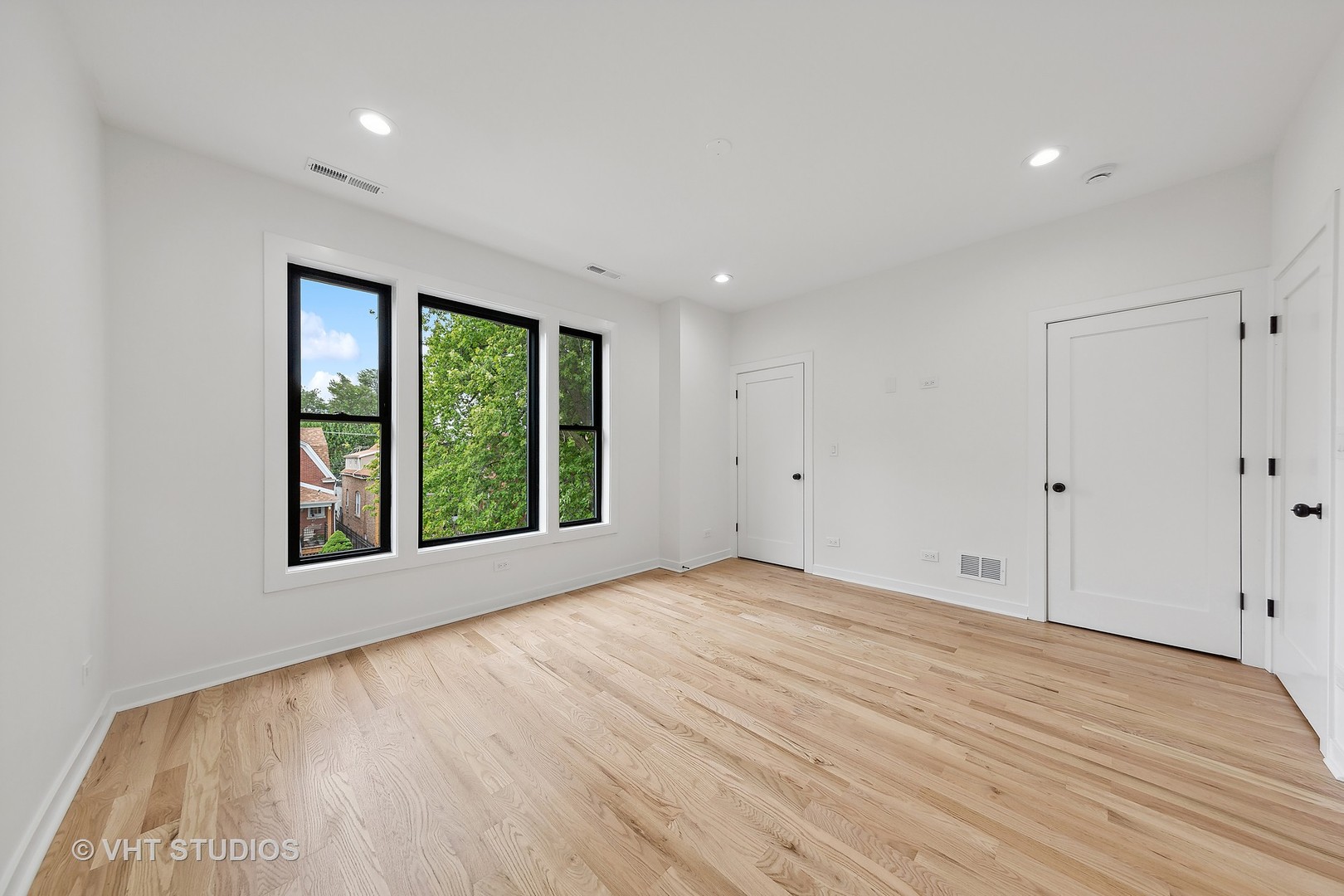 1223 North Harding Avenue Chicago, IL 60651 - Photo 20 of 38