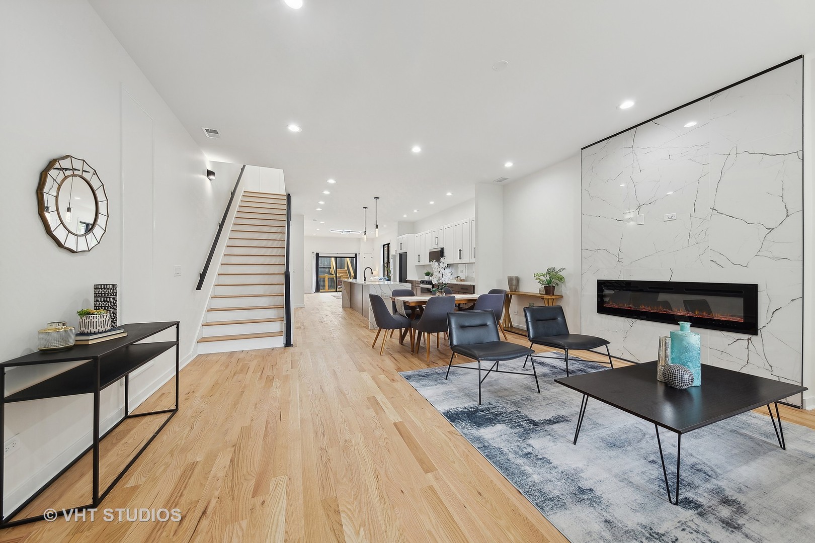 1223 North Harding Avenue Chicago, IL 60651 - Photo 2 of 38