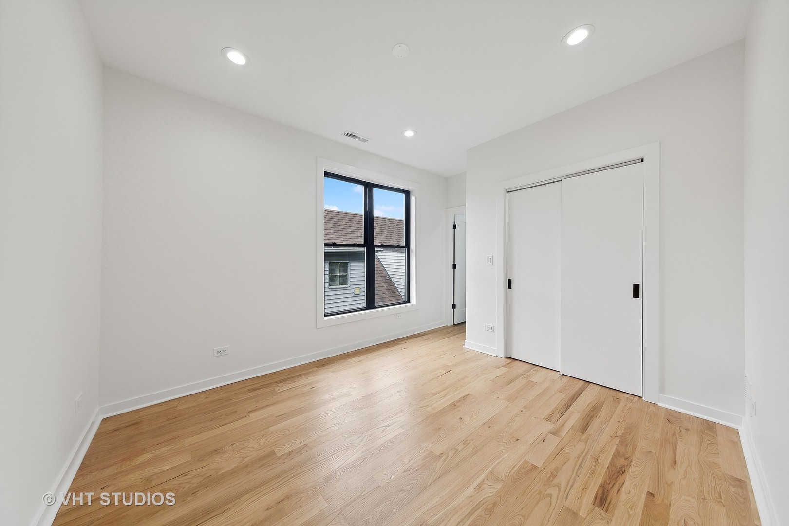 1223 North Harding Avenue Chicago, IL 60651 - Photo 22 of 38