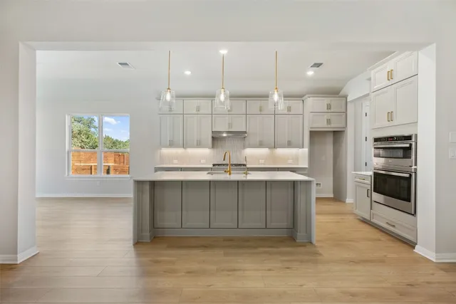 $779,766 | 7608 Montage Drive, Austin, TX 78738