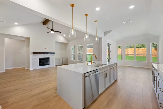 $779,766 | 7608 Montage Drive, Austin, TX 78738