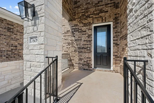 $779,766 | 7608 Montage Drive, Austin, TX 78738