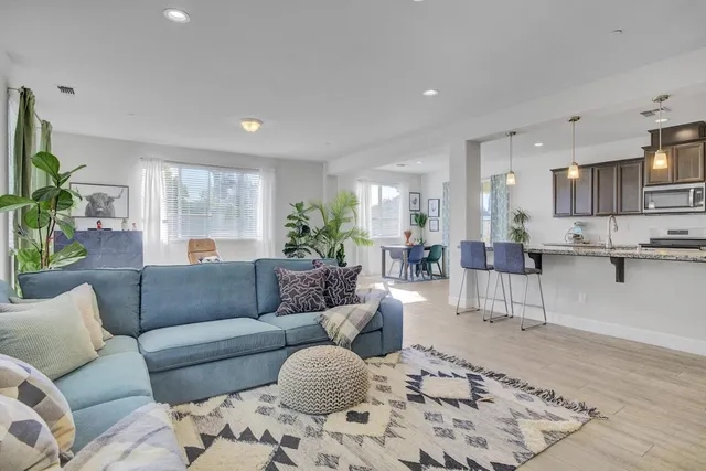 $835,000 | 871 Cordoba Way, Hollister, CA 95023