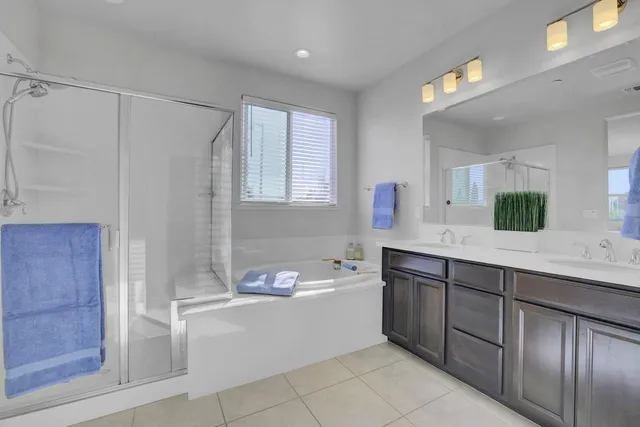 $835,000 | 871 Cordoba Way, Hollister, CA 95023