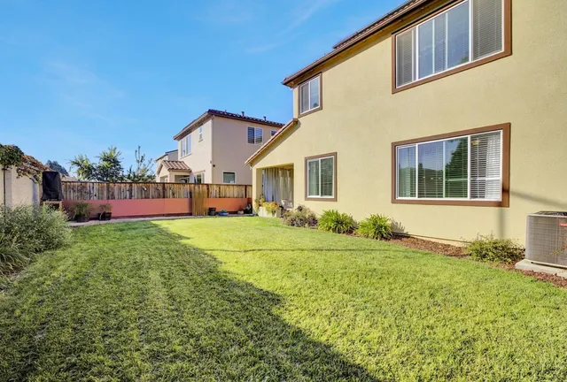 $835,000 | 871 Cordoba Way, Hollister, CA 95023