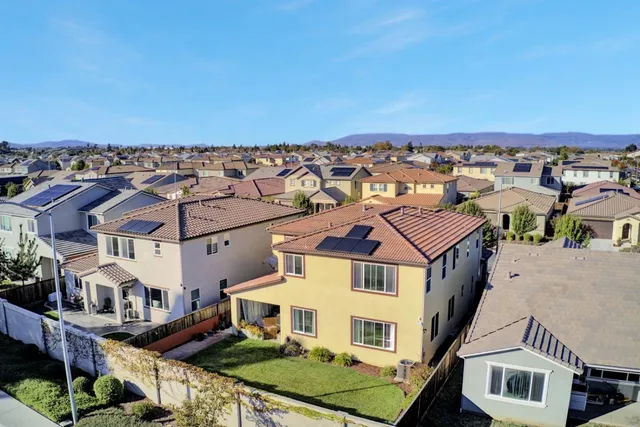 $835,000 | 871 Cordoba Way, Hollister, CA 95023