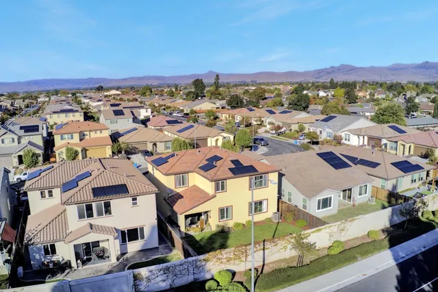 $835,000 | 871 Cordoba Way, Hollister, CA 95023