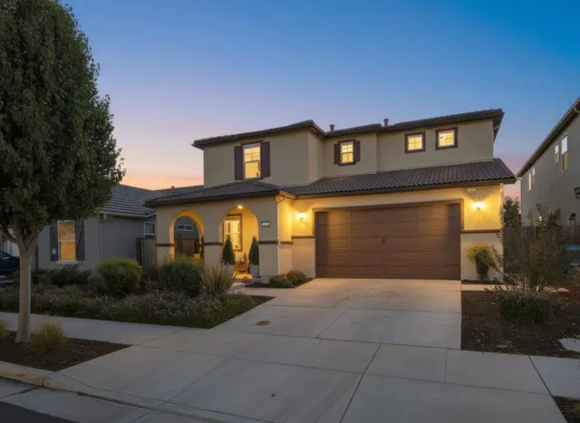 $835,000 | 871 Cordoba Way, Hollister, CA 95023
