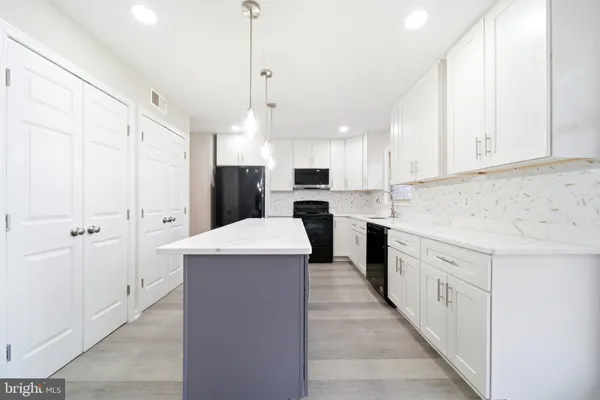 $3,550 | 10360 Hampshire Green Avenue, Fairfax, VA 22032