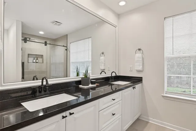 $449,500 | 171 West Sundance Circle, The Woodlands, TX 77382