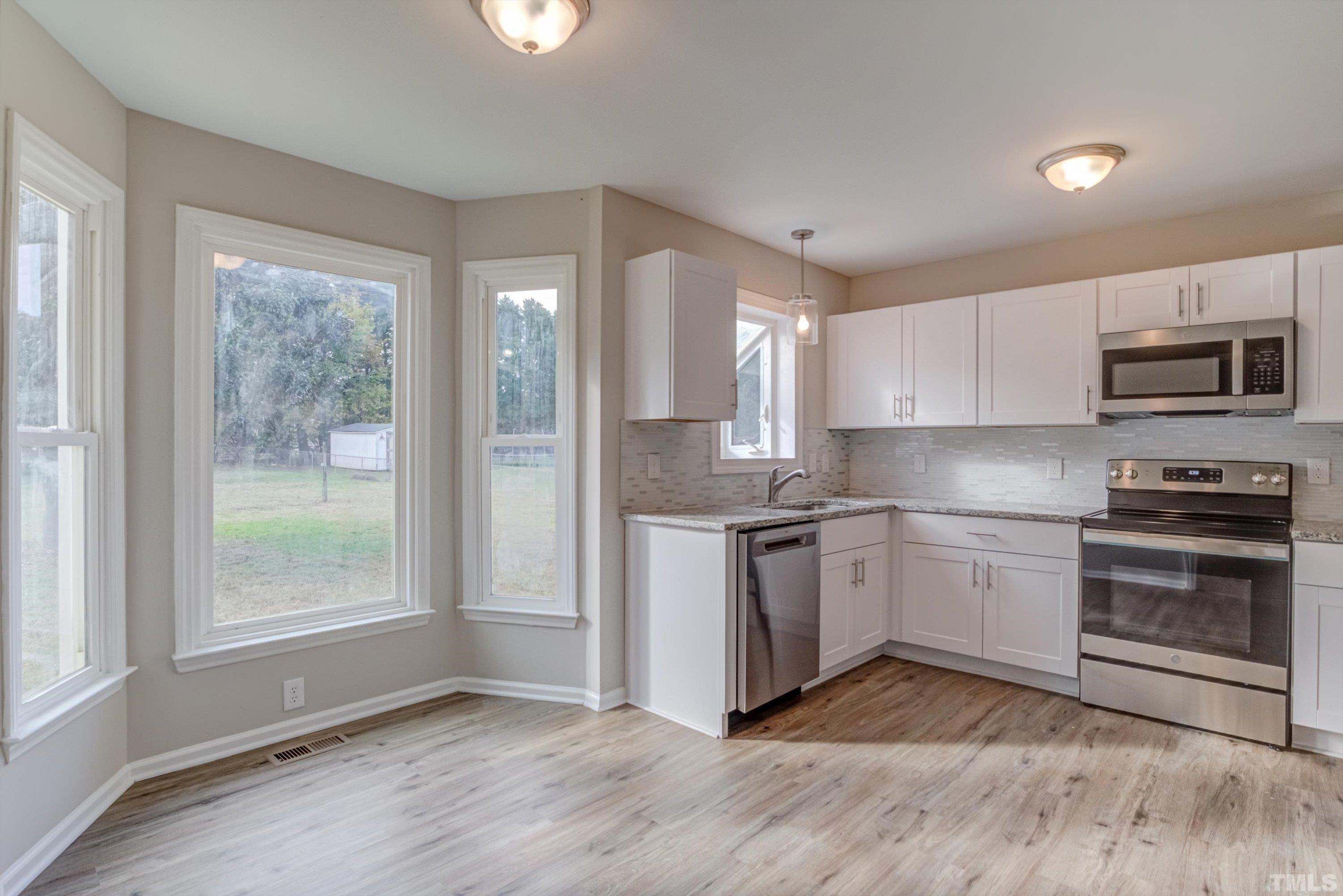218 Harris Road Smithfield, NC 27577 - Photo 11 of 30 Gallery Image 11