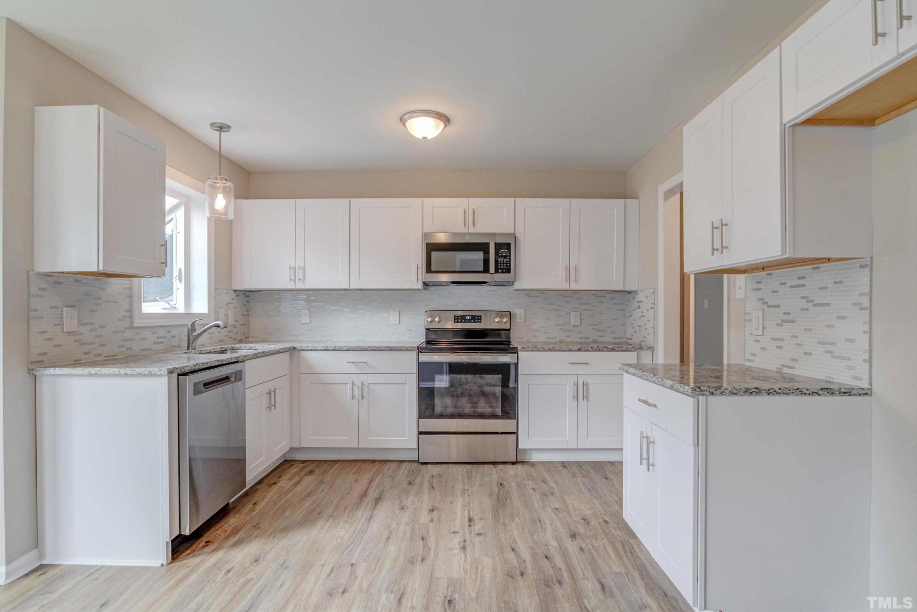 218 Harris Road Smithfield, NC 27577 - Photo 8 of 30 Gallery Image 8