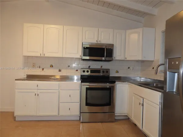 $650,000 | 1572 Northeast 149th Street, Miami, FL 33161