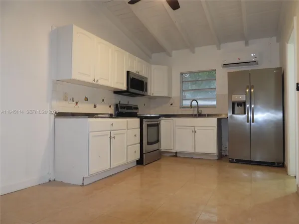 $650,000 | 1572 Northeast 149th Street, Miami, FL 33161