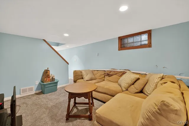 $194,900 | 1101 Sidney Street, Camillus, NY 13219