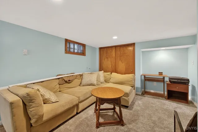 $194,900 | 1101 Sidney Street, Camillus, NY 13219