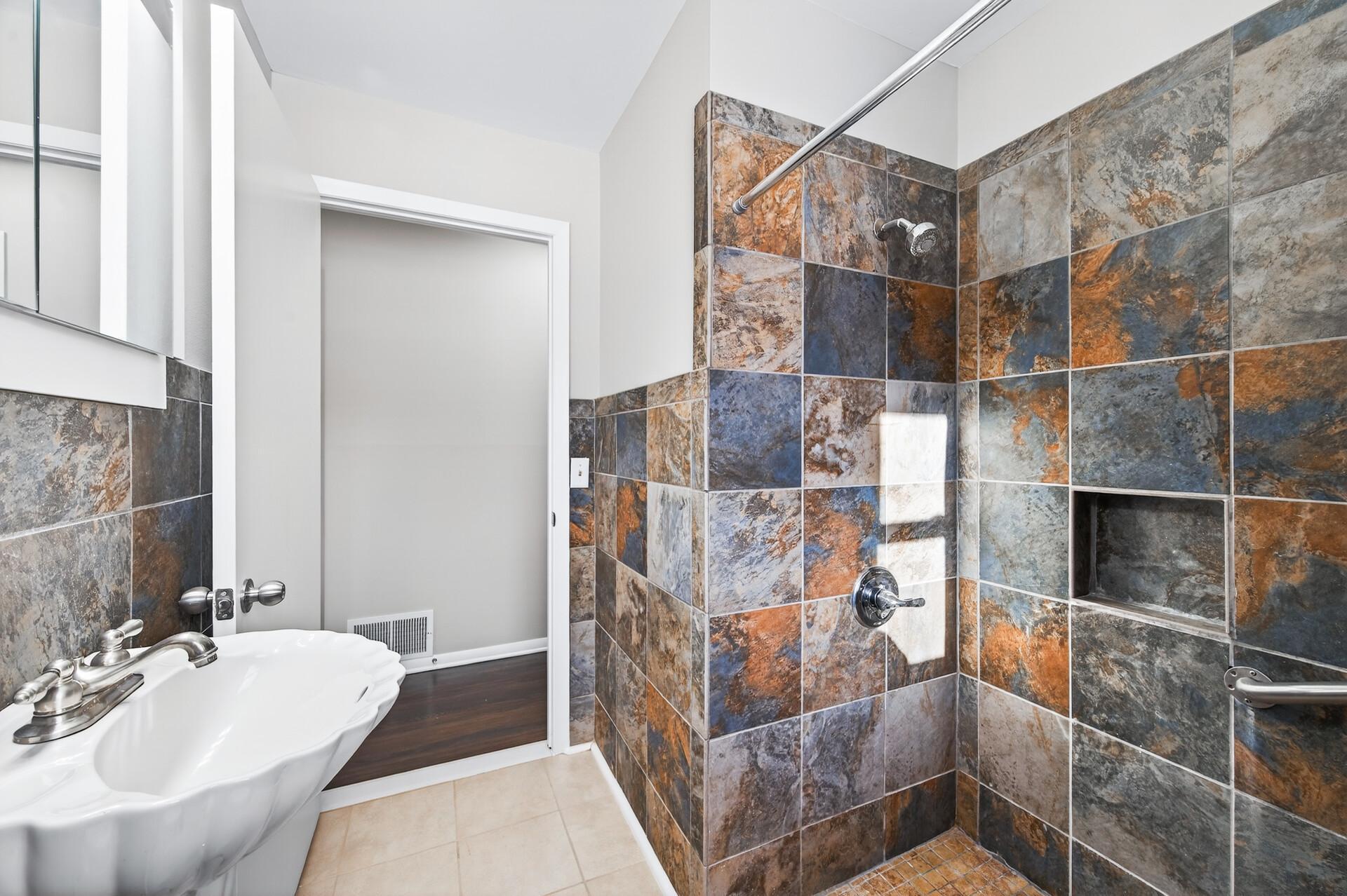 1790 Oakcrest Avenue Roseville, MN 55113 - Photo 19 of 51