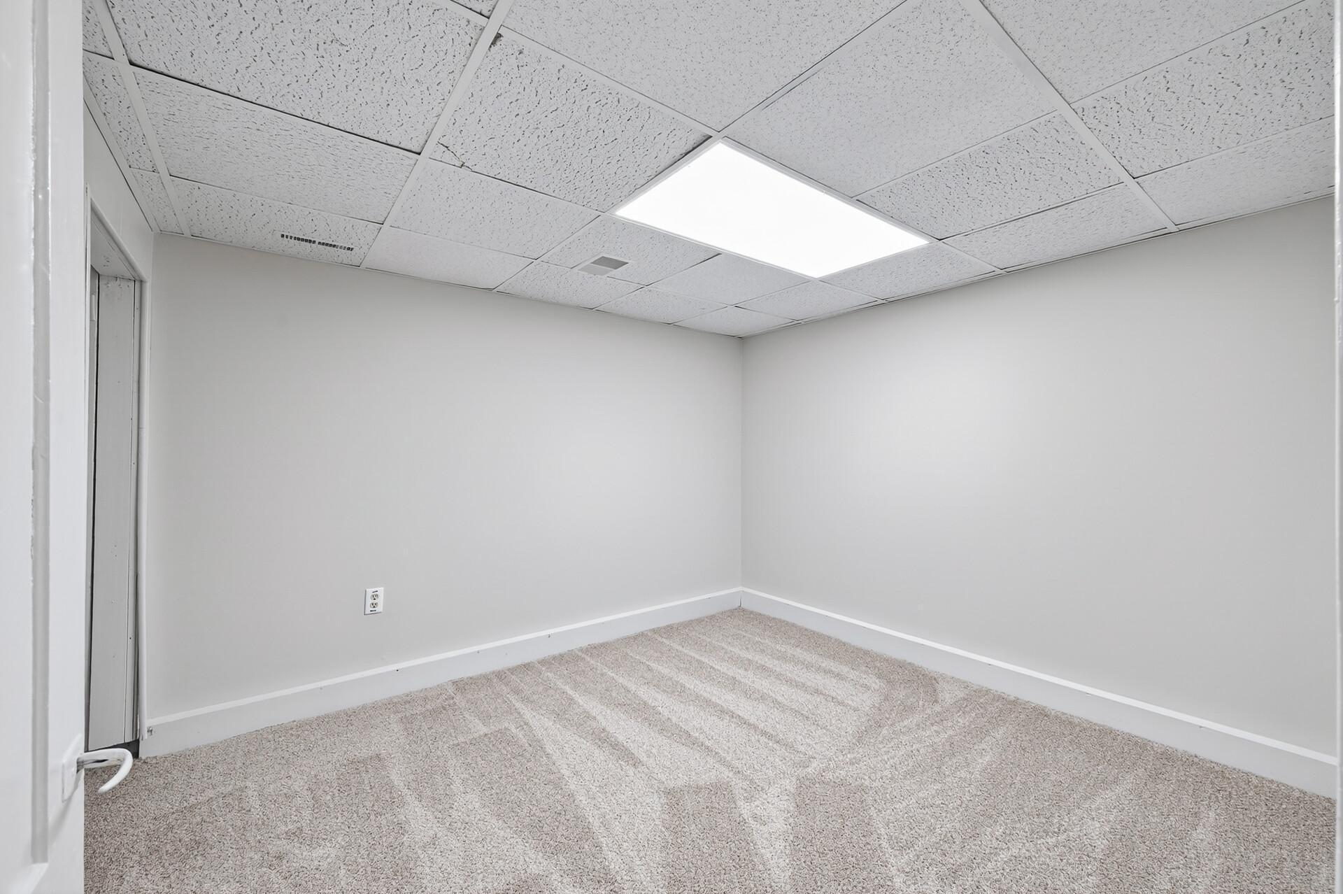 1790 Oakcrest Avenue Roseville, MN 55113 - Photo 29 of 51