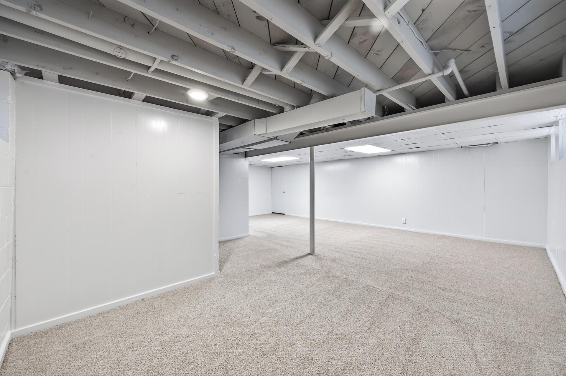 1790 Oakcrest Avenue Roseville, MN 55113 - Photo 35 of 51