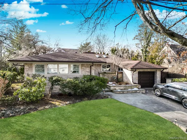 $1,190,000 | 41 Erick Avenue, Hewlett, NY 11557