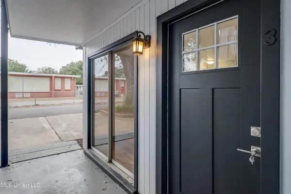 $1,025 | 150 Pat Harrison Street, Unit 3, Biloxi, MS 39530