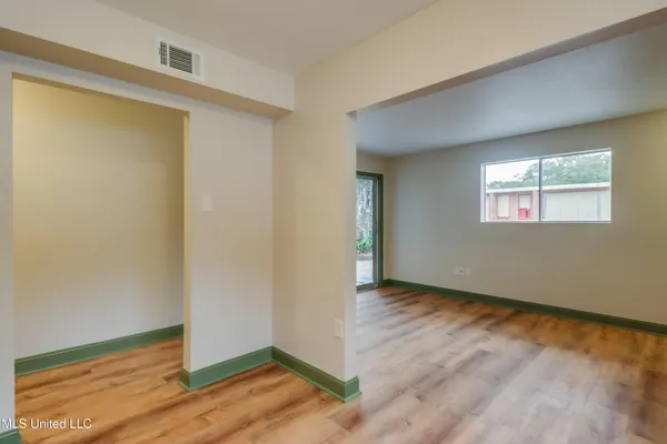 $1,025 | 150 Pat Harrison Street, Unit 3, Biloxi, MS 39530