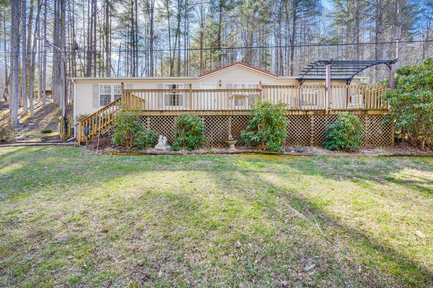 202 Taylor Hollow Road Elizabethton, TN 37643 - Photo 1 of 35 001