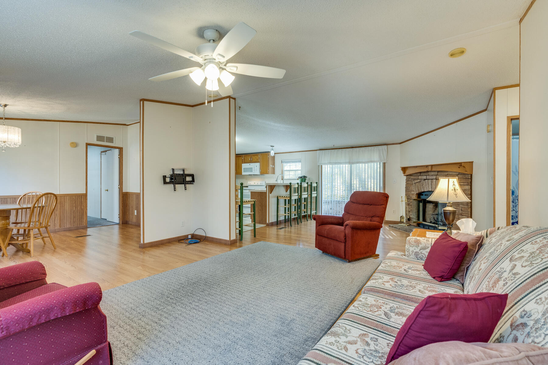202 Taylor Hollow Road Elizabethton, TN 37643 - Photo 8 of 35 008
