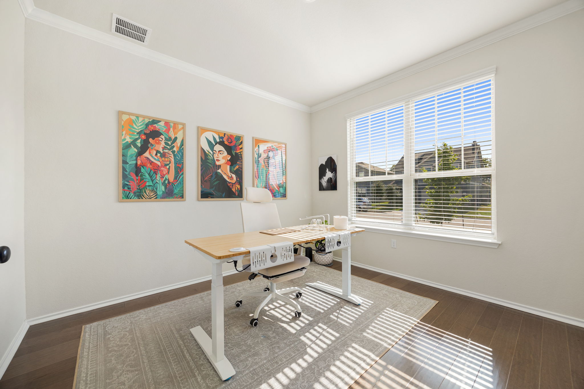 6808 Ellsworth Walk Austin, TX 78724 - Photo 15 of 40 a workspace with furniture and a window