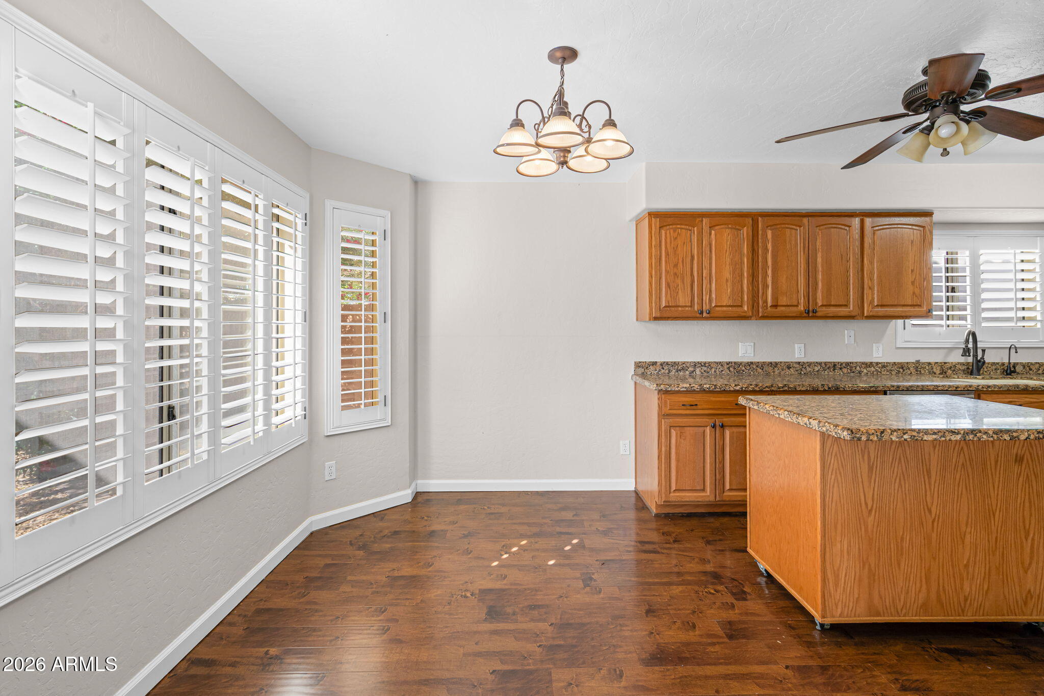 1767 West Encinas Street Gilbert, AZ 85233 - Photo 11 of 42 13-web-or-mls-DSC06049