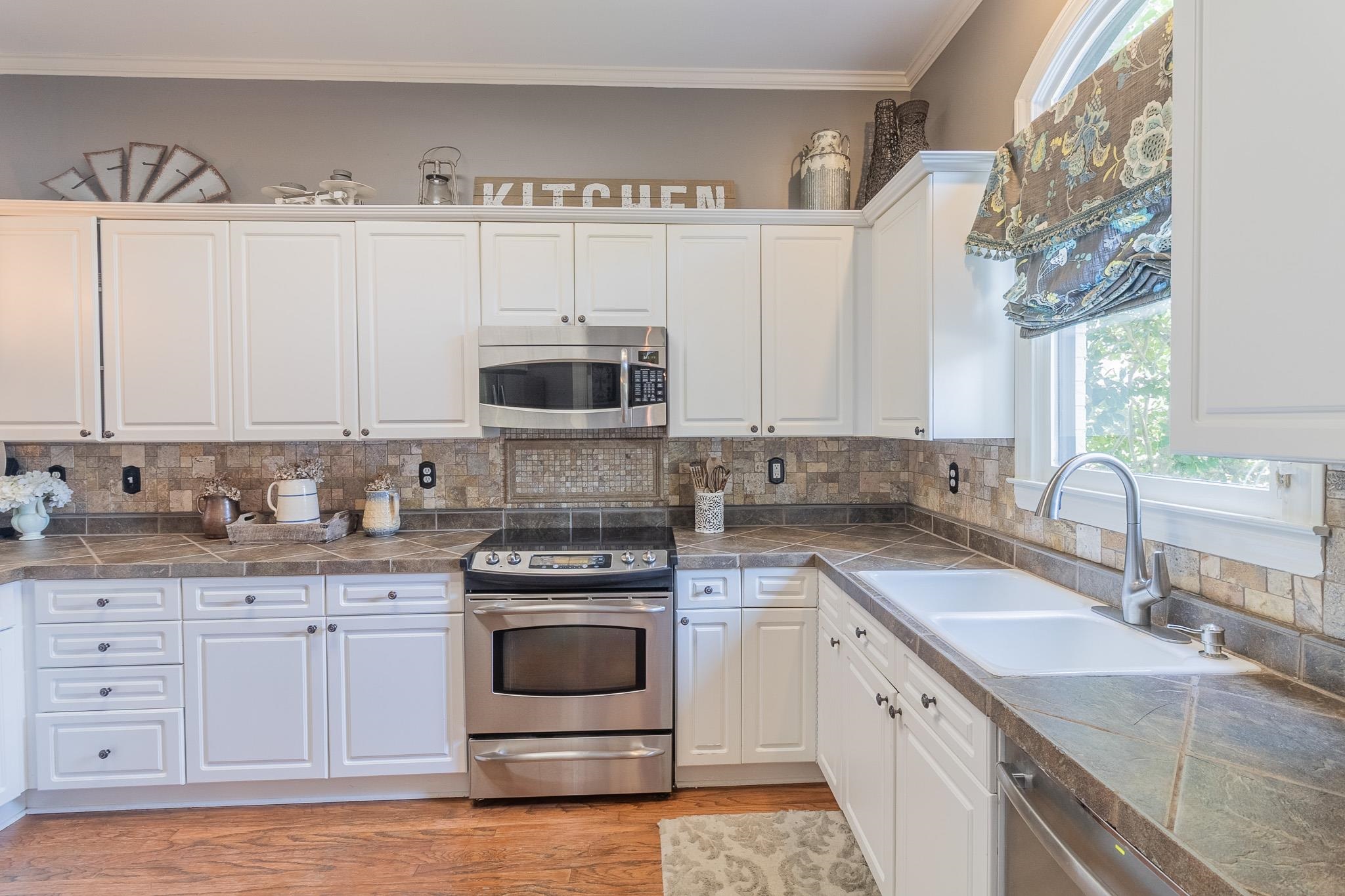 1249 Mintmere Drive Collierville, TN 38017 - Photo 12 of 40