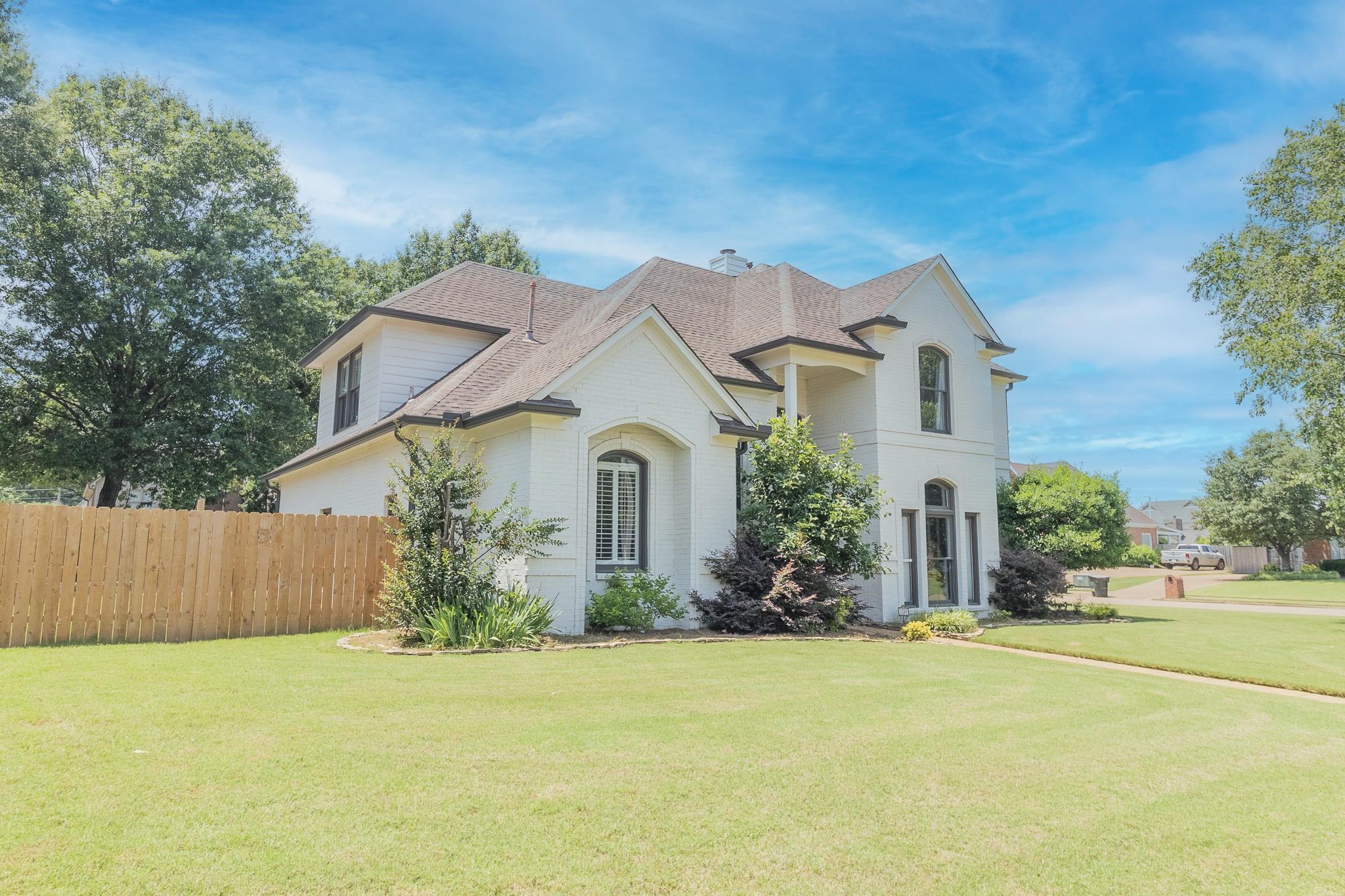 1249 Mintmere Drive Collierville, TN 38017 - Photo 2 of 40