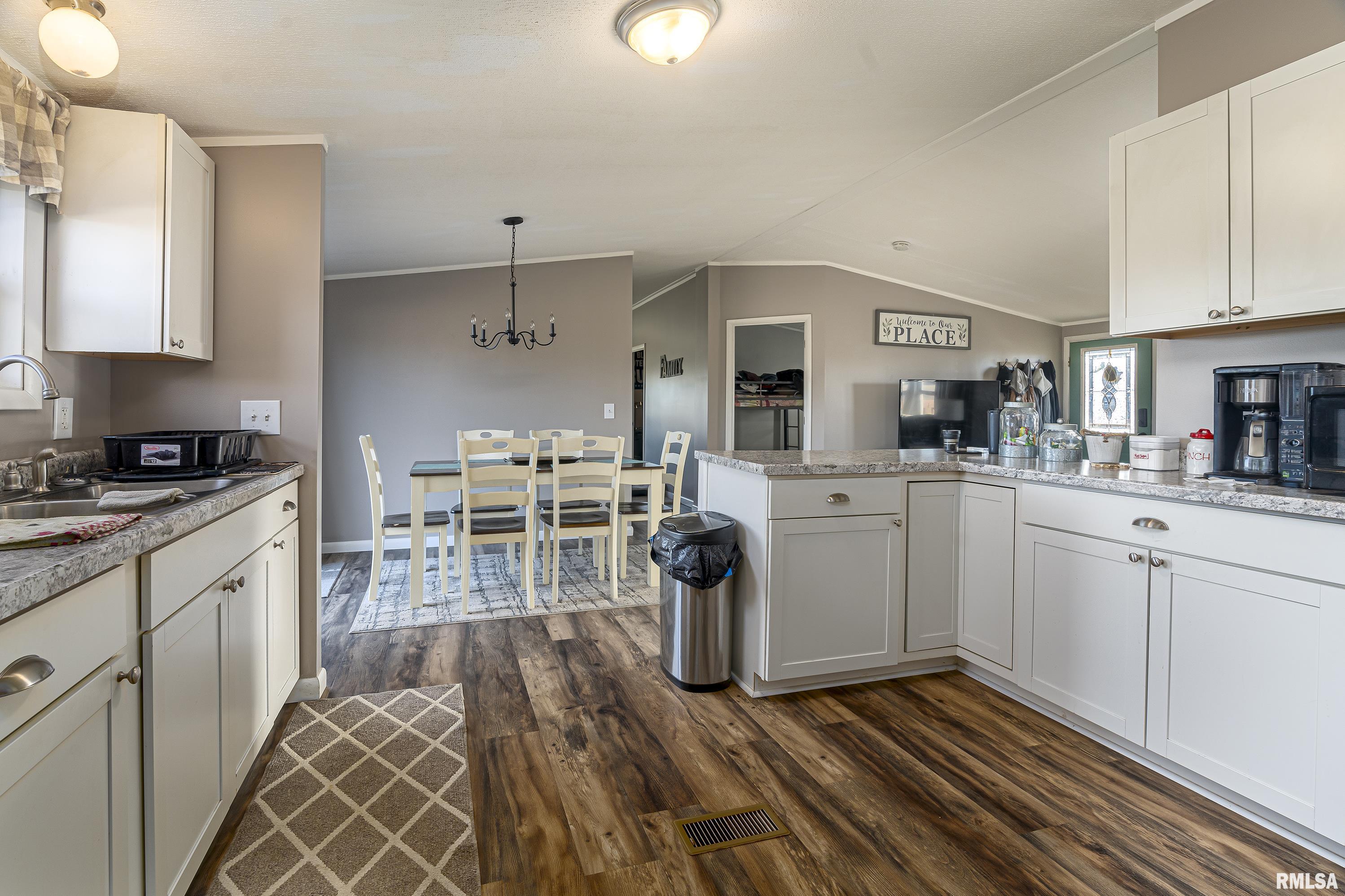 3980 Buncombe Road Vienna, IL 62995 - Photo 11 of 33