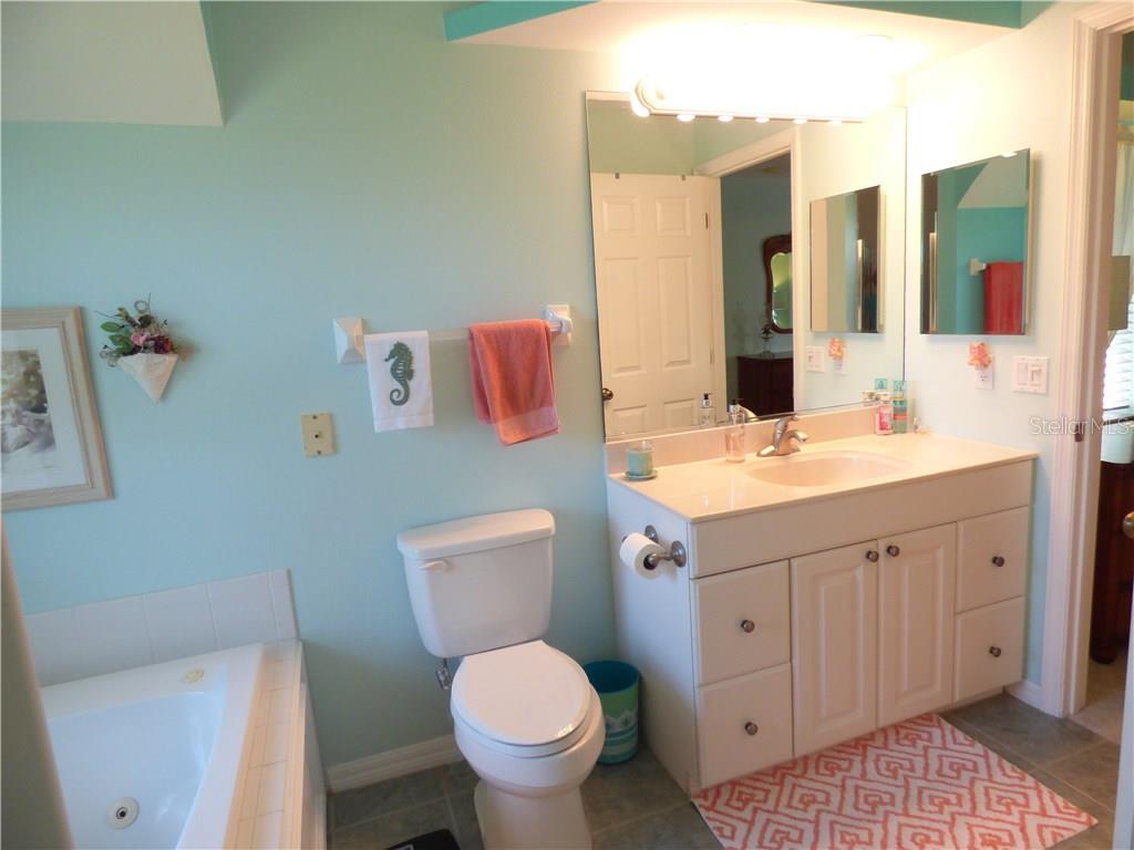 1132 Horizon Road Venice, FL 34293 - Photo 11 of 23 Master bath