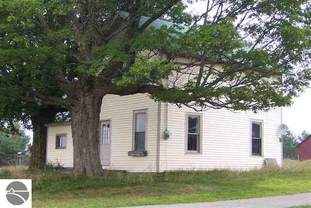 769 Mitchell Road Southeast Kalkaska, MI 49646 - Photo 3 of 15 1719222-2.JPG