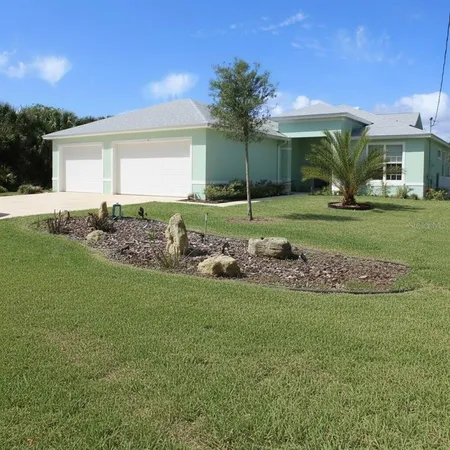 $785,900 | 4 Ulmacea Place, Palm Coast, FL 32137