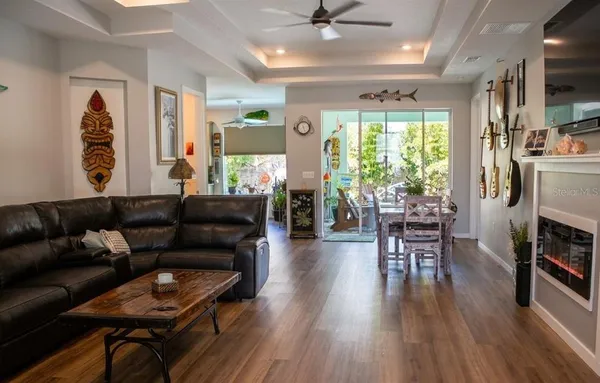 $785,900 | 4 Ulmacea Place, Palm Coast, FL 32137