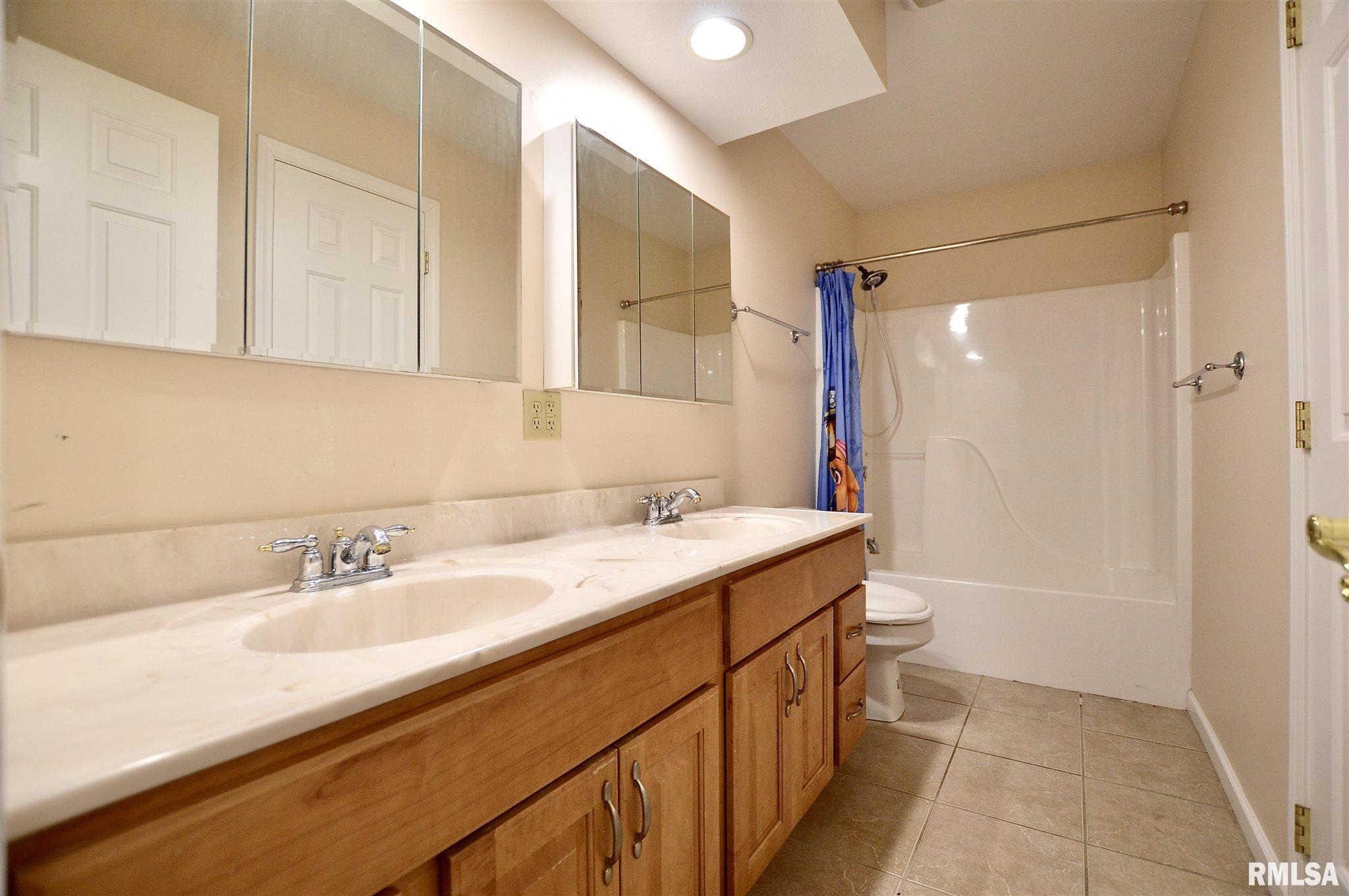 1100 Bridle Path Lane Springfield, IL 62712 - Photo 25 of 48