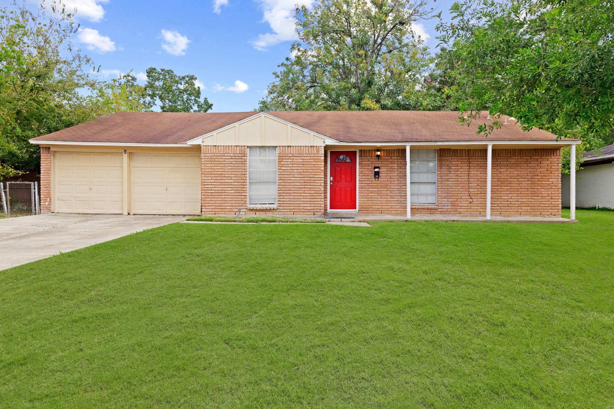 408 Grantham Road Baytown, TX 77521 - Photo 1 of 14