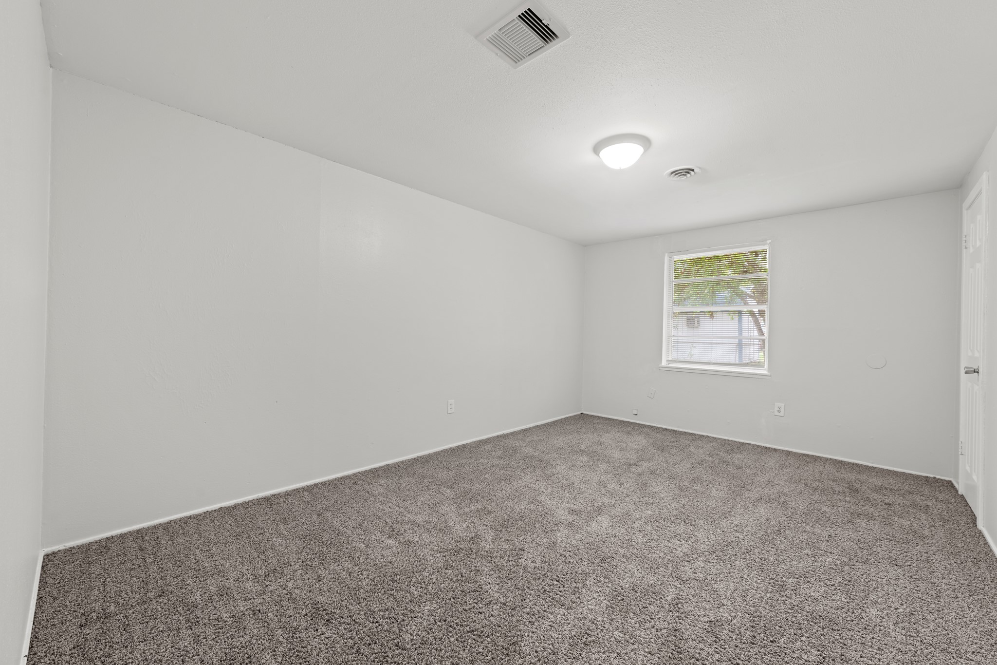 408 Grantham Road Baytown, TX 77521 - Photo 11 of 14