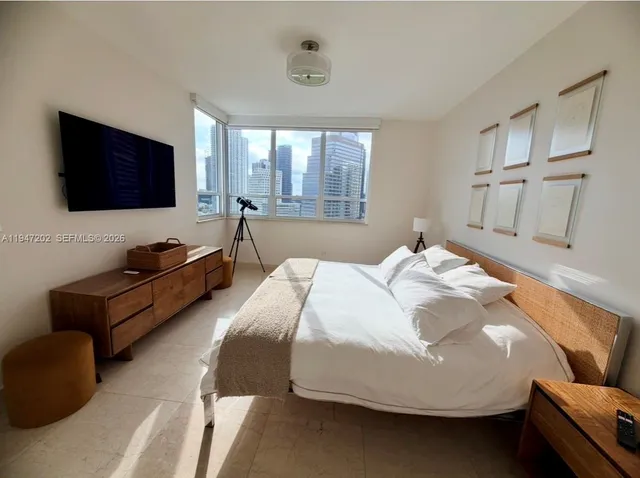 $5,400 | 801 Brickell Key Boulevard, Unit 2401, Miami, FL 33131