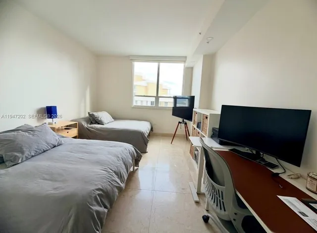 $5,400 | 801 Brickell Key Boulevard, Unit 2401, Miami, FL 33131