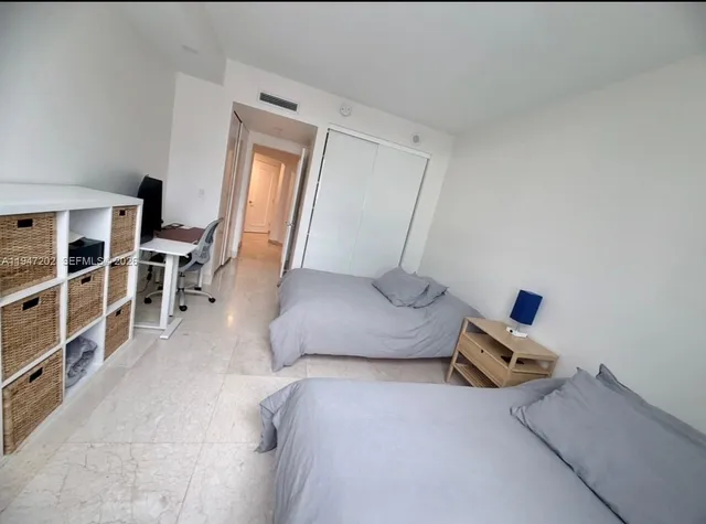 $5,400 | 801 Brickell Key Boulevard, Unit 2401, Miami, FL 33131