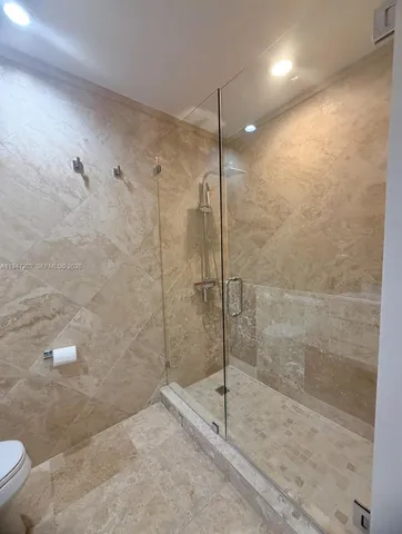 $5,400 | 801 Brickell Key Boulevard, Unit 2401, Miami, FL 33131