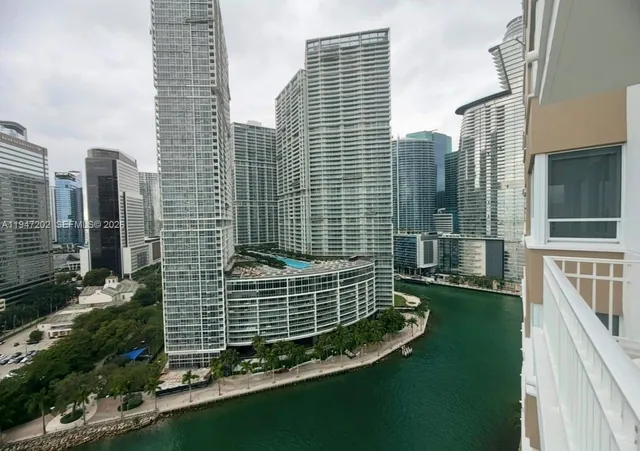 $5,400 | 801 Brickell Key Boulevard, Unit 2401, Miami, FL 33131