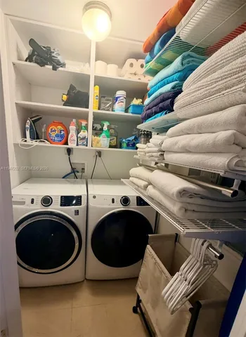 $5,400 | 801 Brickell Key Boulevard, Unit 2401, Miami, FL 33131