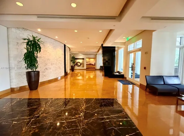 $5,400 | 801 Brickell Key Boulevard, Unit 2401, Miami, FL 33131