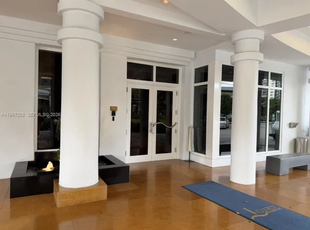 $5,400 | 801 Brickell Key Boulevard, Unit 2401, Miami, FL 33131